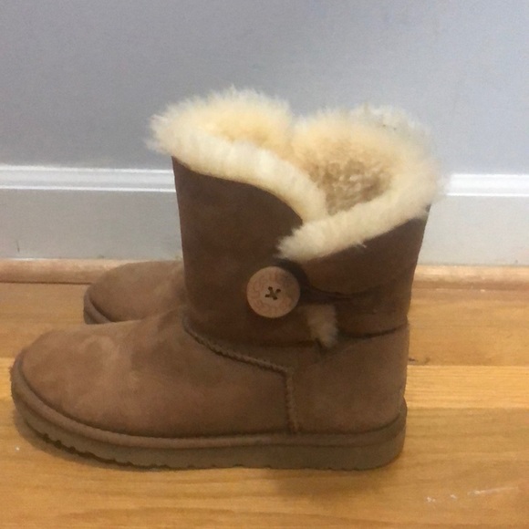 Bailey Button Boot - Picture 2 of 5